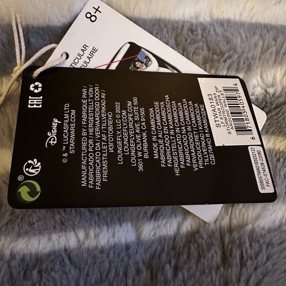 Loungefly Licensed Disney Star Wars Stormtrooper Lenticular Zip-Around Wallet - Picture 7 of 10